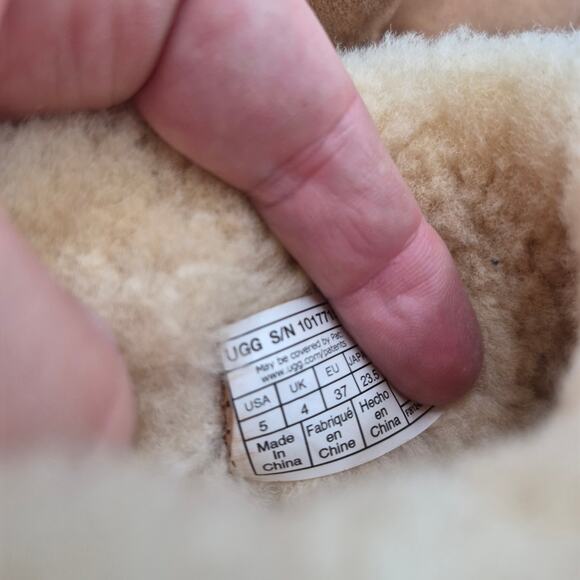 UGG Women's Classic Mini chestnut size women's bootie US 5 - Picture 7 of 7